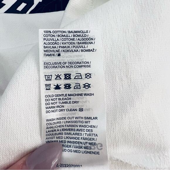 J. Lindeberg Camilo Short Sleeve Black Eagle Graphic Sweatshirt Tee Medium NEW - Picture 13 of 14